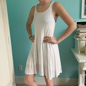 ivory flowy t-shirt dress // francesca’s